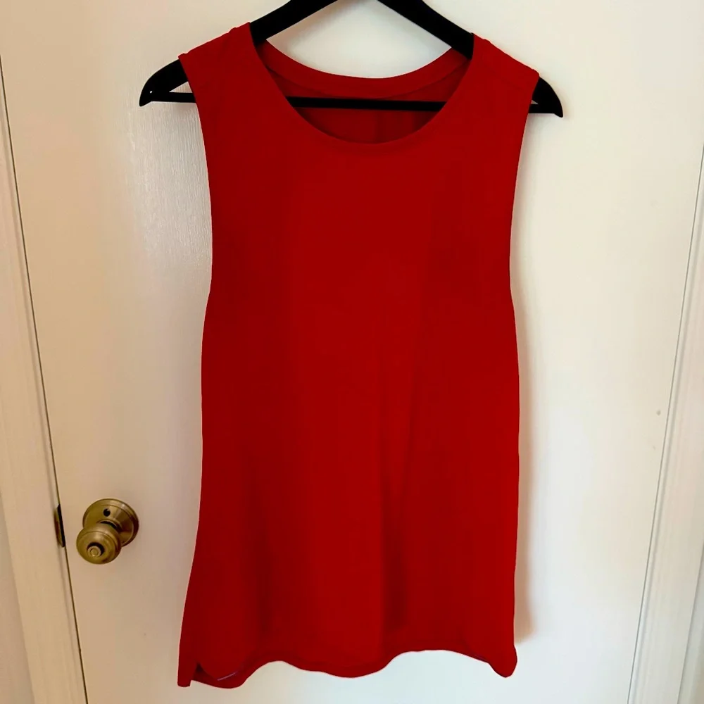 Lululemon tank top - good condition
